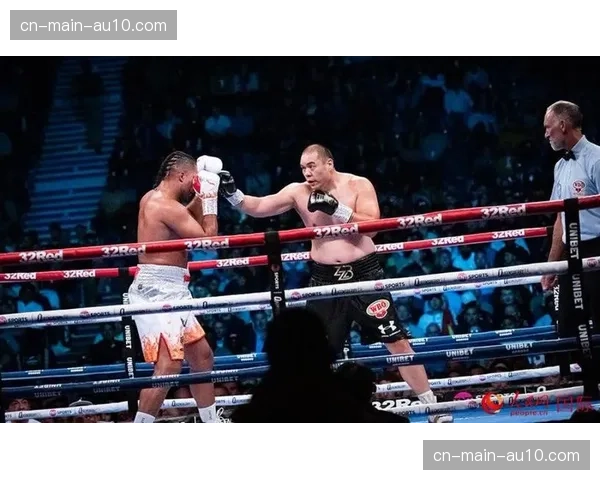 世界拳击组织过渡拳王战：张志磊TKO对手，卫冕WBO重量级过渡拳王金腰带